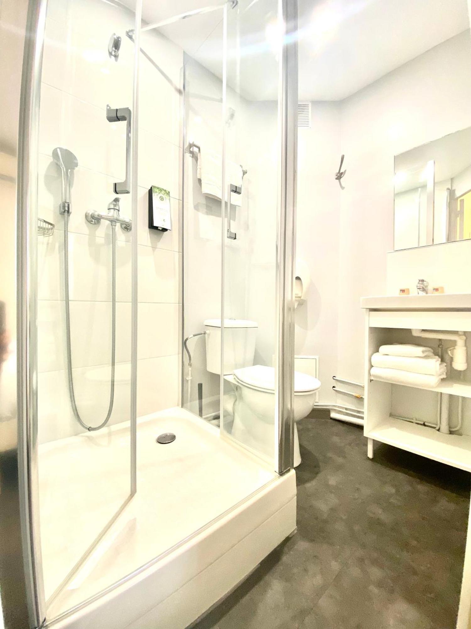 Brit Hotel Lyon Nord Дардилли Экстерьер фото